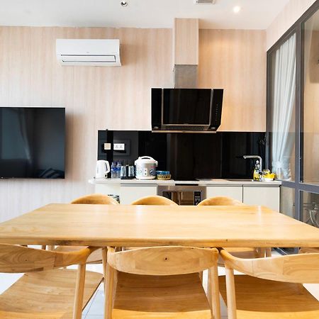 The Rixx Luxury Apartment Хошимин Екстериор снимка